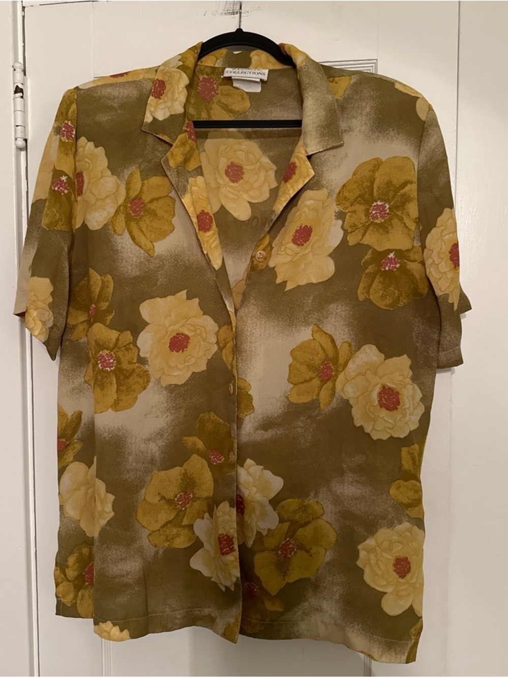 Short-Sleeve Olive Floral Button-Up Blouse